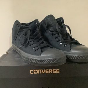 Black High Street Converse